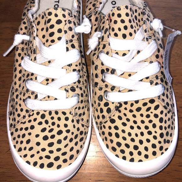 Torrid sz 7 wide sneaker NWT - Picture 6 of 10